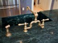 Bridge faucet